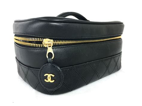 chanel makeup case